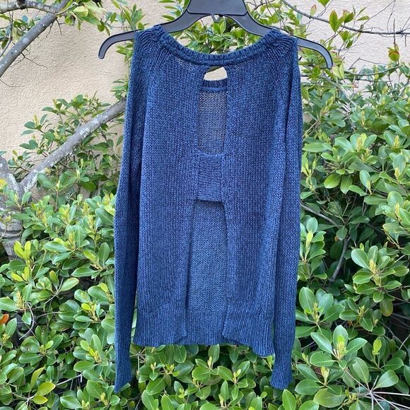 Alya Navy Blue Cold Shoulder Long Sleeve Knit Top/Sweater. Size Medium. EUC! - Picture 2 of 5